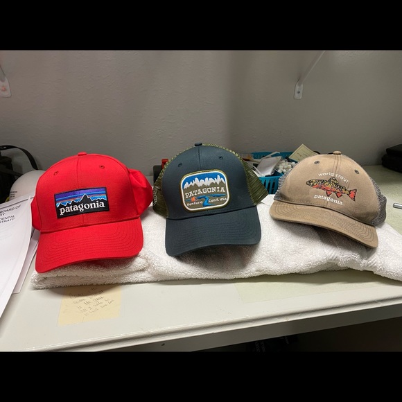 Assorted Patagonia hats. - Picture 4 of 5